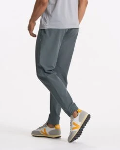 Transit Jogger | Smoked Beryl -Vuori Clothing Store V417SMB SP23 M ECOMM PANTS BOTTOM 4957 1x1 01f2451b aae8 4536 86a0 93c283e321ea