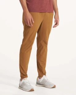 Fleet Pant | Caramel -Vuori Clothing Store V429CAR 0660