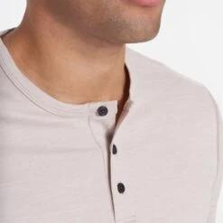 Long-Sleeve Ease Performance Henley | Oyster Heather -Vuori Clothing Store V431GLT 0865