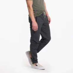 Ripstop Traveler Jogger | Charcoal -Vuori Clothing Store V434CCL 3572