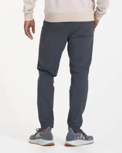 Meta Jogger | Charcoal -Vuori Clothing Store V436CCL 0099