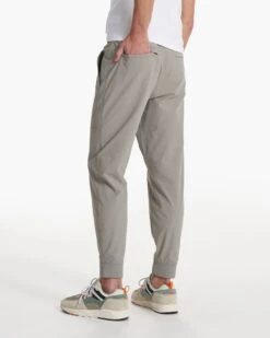 Meta Jogger | Driftwood -Vuori Clothing Store V436DRF SP23 M ECOMM PANTS BOTTOM 1995 1x1 1be66da6 44e5 482b 9281 41bd150e7a32