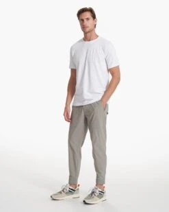 Meta Jogger | Driftwood -Vuori Clothing Store V436DRF SP23 M ECOMM PANTS FULL 1967 1x1 fb5a294e 25b4 4e2b bf45 04384880684f