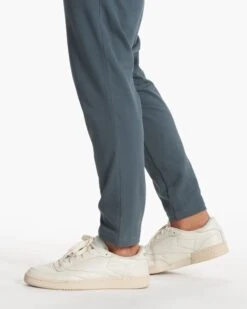 Belleview Pant | Lake -Vuori Clothing Store V457LAK FA23 M ECOMM PANTS DETAIL 6