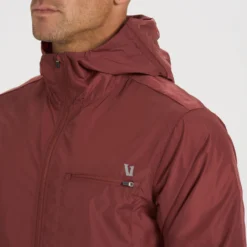 Daybreak Windbreaker | Red Clay -Vuori Clothing Store V523RCL 5 99b0a07a 8c1a 434c 870b ba5225e577bb
