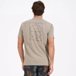 Mind Body Land Sea Tee | Cocoa 8 Mind Body Land Sea Tee | Cocoa -Vuori Clothing Store V962CCO 2