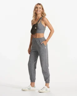 Long Line Elevation Bra | Heather Grey 10 Long Line Elevation Bra | Heather Grey -Vuori Clothing Store VW1008HTG SP23 W ECOMM SPORTSBRAS FULL 0725 1x1 f538b752 7e19 4682 83b1 f1007147efbc