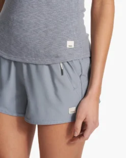 Sunrise High Neck Tank | Flint -Vuori Clothing Store VW1012FLT FA23 M ECOMM TOPS DETAIL 3