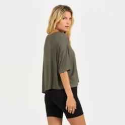 Cove Tee | Oregano -Vuori Clothing Store VW1017ORE 3 ee6cde10 73e4 4a12 9e53 70638c08f6ca