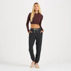 Long-Sleeve Lux Crop Tee | Fig Heather -Vuori Clothing Store VW1021HFI 4 bdec91e2 ccf8 4eee ae0c 8875f4394cf9