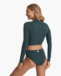 Dune Crop | Beryl -Vuori Clothing Store VW1024BER SP23 W ECOMM WATERTOPS 1439 TOP 1x1 7d7f0d4b 72cd 4908 a766 9d23a9675be7 1