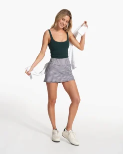 Daily Crop | Grass -Vuori Clothing Store VW1027GRS FA23 W ECOMM TOPS FULL ALT 4