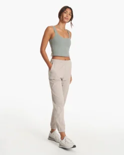 Daily Crop | Stormy -Vuori Clothing Store VW1027STY SP23 W ECOMM TOPS FULL 3417 4x5 25d508b8 efab 48d6 8189 8986e331e930