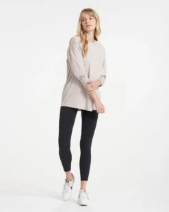 Long-Sleeve Feather Tee | Oyster -Vuori Clothing Store VW1028OST 0178