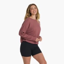 Slouchy Waffle Crew | Rosewood 9 Slouchy Waffle Crew | Rosewood -Vuori Clothing Store VW1047RSD 01260