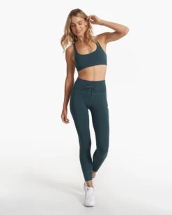 Yosemite Bra | Beryl -Vuori Clothing Store VW104BER SP23 W ECOMM SPORTSBRAS FULL 1096 4x5 86408552 ea74 4da5 ad31 6a816e4b7c27