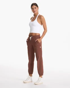 Simplicity Halter | White -Vuori Clothing Store VW1054WHT SP23 W ECOMM TOPS FULL 2897 1X1 8005a7f5 35fc 497d 9356 1b2d7f5cc981