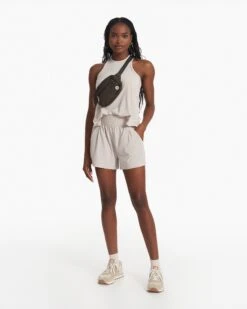 Villa Short | Beach Sand 5 Villa Short | Beach Sand -Vuori Clothing Store VW1068BSD SP23 W ECOMM TOPS 2985 FULL 1x1 d6ab8f78 ad89 4a9e 8ed8 85993c224c46