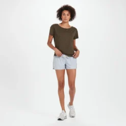 Lux Performance Tee | Heather Evergreen 5 Lux Performance Tee | Heather Evergreen -Vuori Clothing Store VW106HEV 3