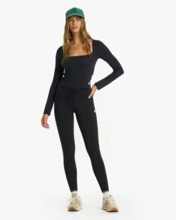 Long-Sleeve Sunrise Square Neck | Black -Vuori Clothing Store VW1076BLK 1545