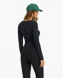 Long-Sleeve Sunrise Square Neck | Black -Vuori Clothing Store VW1076BLK 1617