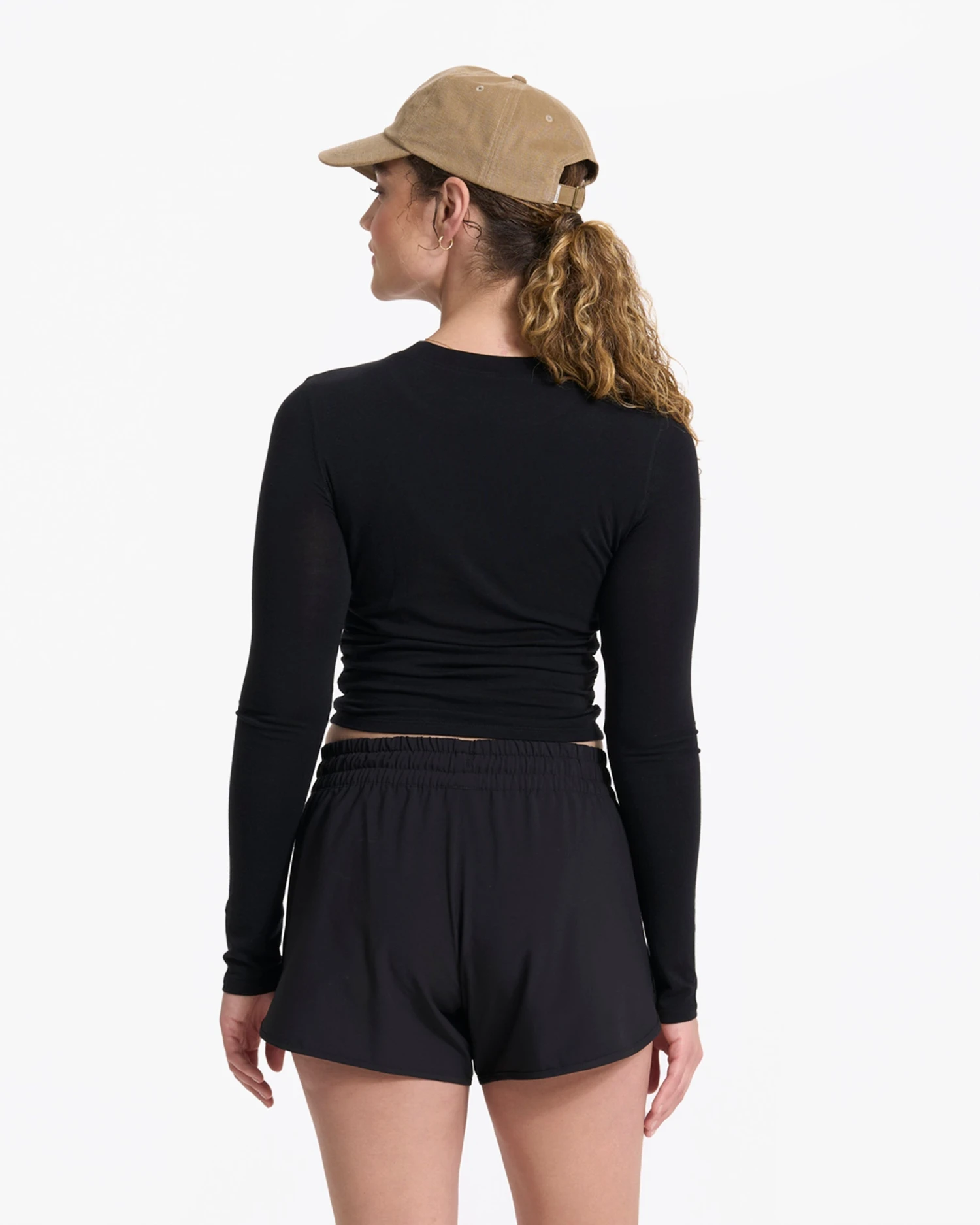 Long-Sleeve Coast Crop Crew | Black 3 Long-Sleeve Coast Crop Crew | Black - Image 3