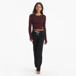 Long-Sleeve Coast Crop Crew | Ruby -Vuori Clothing Store VW1084RUB 03798