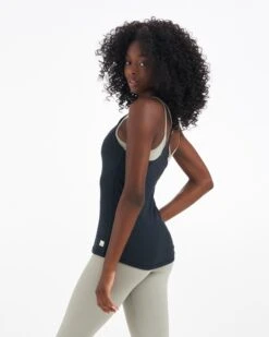 New Products -Vuori Clothing Store VW108HIN 02041