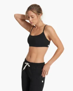 Halo Essential Bra | Black Heather -Vuori Clothing Store VW1110HBK SP23 W ECOMM SPORTSBRAS TOP 2863 1X1 54198543 d8dc 4924 b5df bf5ccd8fc4dd scaled