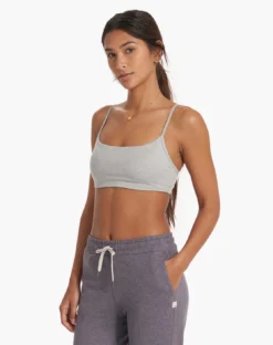 Halo Essential Bra | Pale Grey Heather 11 Halo Essential Bra | Pale Grey Heather -Vuori Clothing Store VW1110PHG SP23 W ECOMM SPORTSBRAS FULL 2968 1X1 59f1128b e71b 4d1f 8c1c e0209deac9c6