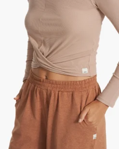 Long Sleeve Cove Twist Tee | Coconut -Vuori Clothing Store VW1114COC SP23 W ECOMM TOPS DETAIL 1500 1x1 ac8540b8 4c25 48ee 850c 21a978a9710c