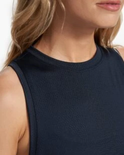 Micro Mesh Tank | Ink -Vuori Clothing Store VW1116INK FA23 M ECOMM TOPS DETAIL 1