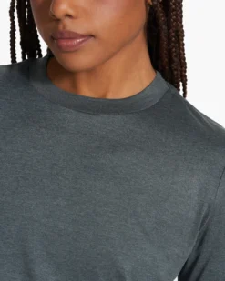 Daydream Crew | Cape Heather 10 Daydream Crew | Cape Heather -Vuori Clothing Store VW133HCP FA23 M ECOMM TOPS DETAIL 3