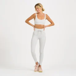 Daily Bra | Mineral 7 Daily Bra | Mineral -Vuori Clothing Store VW158MIN 4 4c164152 7152 4bce b5c1 563c11ac15e1