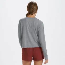 Long-Sleeve Pose Tee | Medium Heather Grey -Vuori Clothing Store VW164MHG new3