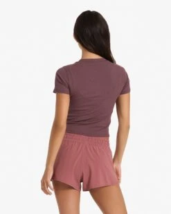 Pose Fitted Tee | Chestnut Heather -Vuori Clothing Store VW169HCH 02486