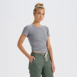 Pose Fitted Tee | Medium Heather Grey 14 Pose Fitted Tee | Medium Heather Grey -Vuori Clothing Store VW169MHG 2