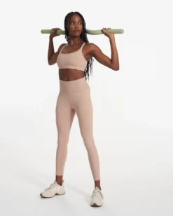 Mindset Bra | Coconut -Vuori Clothing Store VW186COC SP23 W ECOMM SPORTSBRAS 0485 FULL 1X1 d66db6eb a333 4be3 baed 7035cbaafb5d