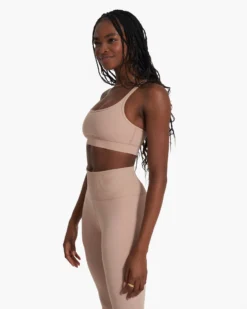 Mindset Bra | Coconut -Vuori Clothing Store VW186COC SP23 W ECOMM SPORTSBRAS 0601 TOP 1X1 3b732c3d 7e4b 4cc9 8731 50d740a0281c