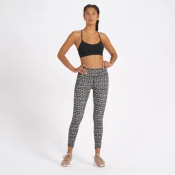 Oasis Bra | Black -Vuori Clothing Store VW191BLK 4