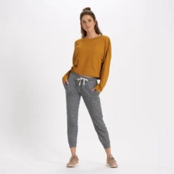 Long-Sleeve Sundown Tee | Dark Golden 8 Long-Sleeve Sundown Tee | Dark Golden -Vuori Clothing Store VW196DGL 4 80d97b68 4ff4 4dd4 aaeb a54545a21a34