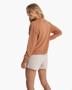 Long Sleeve Halo Crew | Palo Santo Heather -Vuori Clothing Store VW241HPS SP22 W ECOMM FLEECE DETAIL 2182 1x1 553fa630 9f3f 4f82 91ad 709b50178254