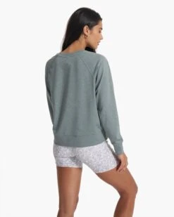 Long Sleeve Halo Crew | Stormy Heather -Vuori Clothing Store VW241HSR SP22 W ECOMM FLEECE FULL 1557 1x1 5cd21542 3e7d 47f7 b612 a0bcdb907cab