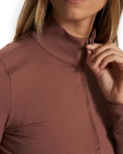 Studio Half Zip | Hazelnut -Vuori Clothing Store VW287HZN FA23 M ECOMM fleece DETAIL 2