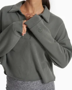 Sedona Polo | Dusty Pine -Vuori Clothing Store VW290DST SP23 W ECOMM FLEECE DETAIL 3410 1x1 0084ce17 a991 4af1 9204 173ab62f8447