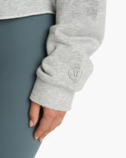 Sedona Polo | Light Heather Grey -Vuori Clothing Store VW290LHG FA23 M ECOMM fleece DETAIL 11