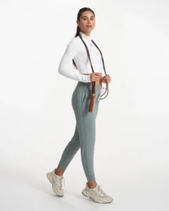 Lux Rib Half Zip | White 9 Lux Rib Half Zip | White -Vuori Clothing Store VW294WHT SP23 W ECOMM FLEECE TOPS 2064 1x1 bce8f004 da28 47cc afd3 926f885fc11d