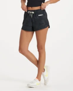 Clementine Short 2.0 | Black Camo -Vuori Clothing Store VW3000BCM 4732