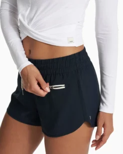 Clementine Short 2.0 | Ink -Vuori Clothing Store VW3000INK SP23 W ECOMM SHORTS 2312 DETAIL 1x1 d0cf50e4 0b6d 4aad 8be8 be1b8c93c48c