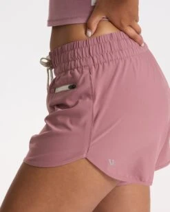 Clementine 4" Short 2.0 | Marsala 13 Clementine 4" Short 2.0 | Marsala -Vuori Clothing Store VW3004MAR SP23 W ECOMM SHORTS DETAIL 0874 1x1 a4a0c917 e01e 4b76 bcd4 c2bd1cee1d85